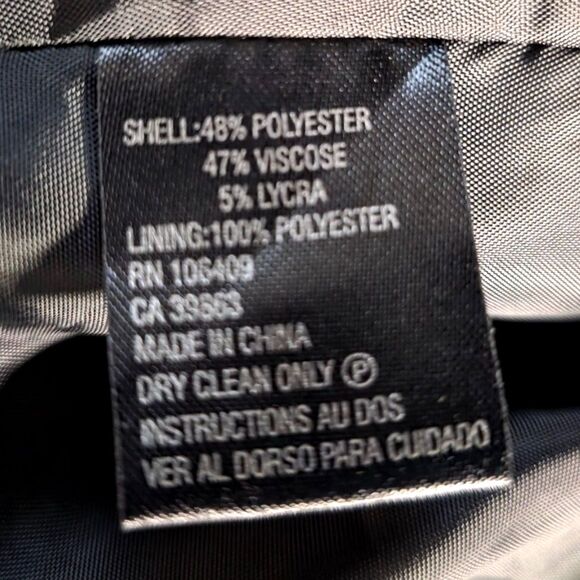 Tahari Petite Pin Striped Large Single Button Blazer Size 14 Petite - Picture 11 of 11